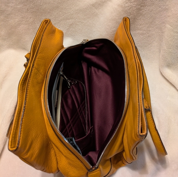 B. Makowsky Purse, Leather - Picture 8 of 13